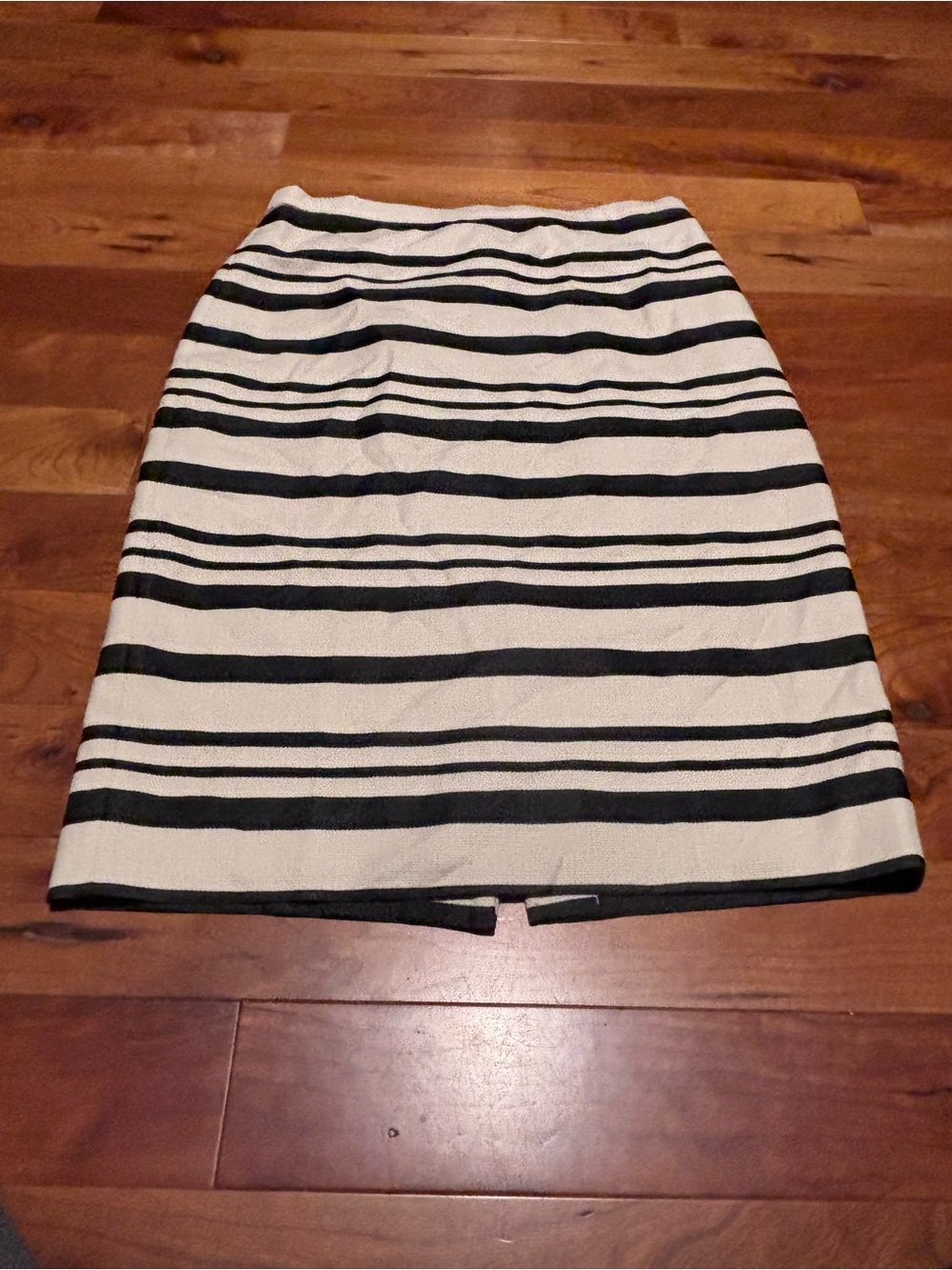 J Crew Lined Pencil Skirt Cotton blend Women's Size 4 Cream with black stripes